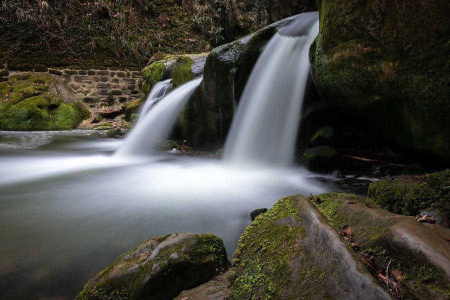 Luxembourg, Schiessentümpel waterfall, Mullerthal, Black Ernz