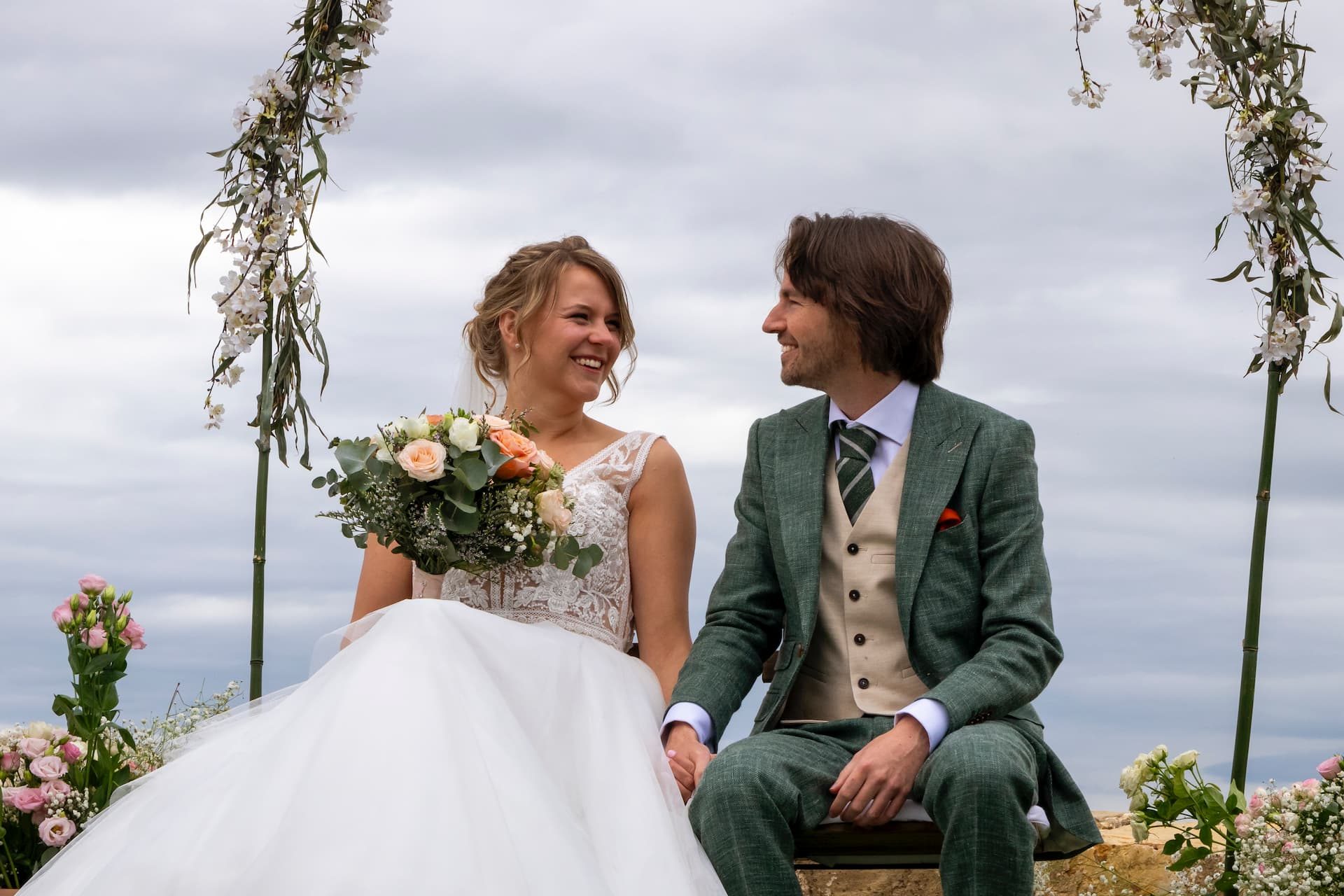 Bride and groom in Tuscany